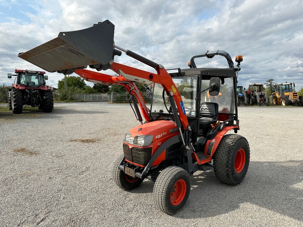 KUBOTA B2530 (1)